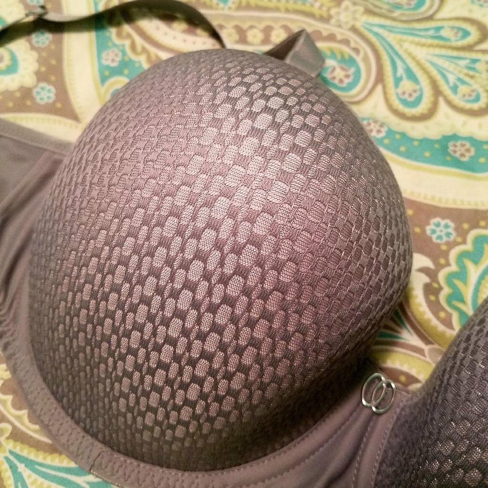 NWOT Grey/gray lightly lined supportive bra 36H